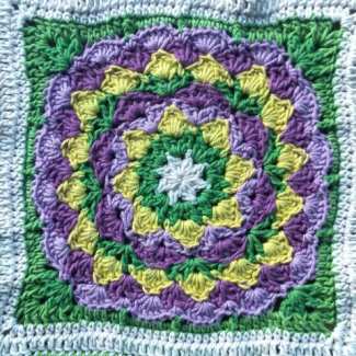 Boxed Flower Squares Crochet Blanket : Square Two (Free Pattern)