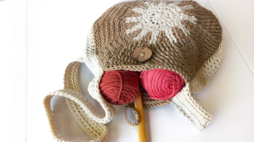 Crochet bag for crochet yarn