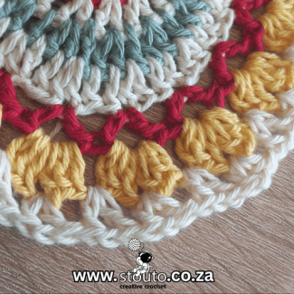 Fynbos Flower Crochet granny square tutorial Row 7