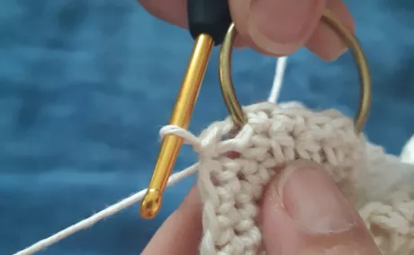 how to connect metal ring to strap