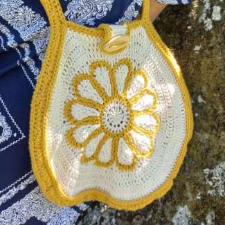Round Crochet bagswith large crochet flower