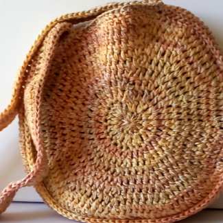 Easy to make crochet  round crossbody bag pattern