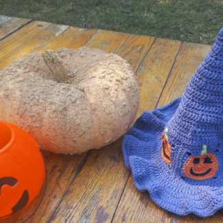 Children's Halloween witches hat crochet pattern