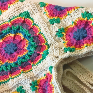 Crazy daisy flower granny tote bag pattern