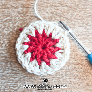 Fynbos Flower Crochet granny square tutorial Row 02