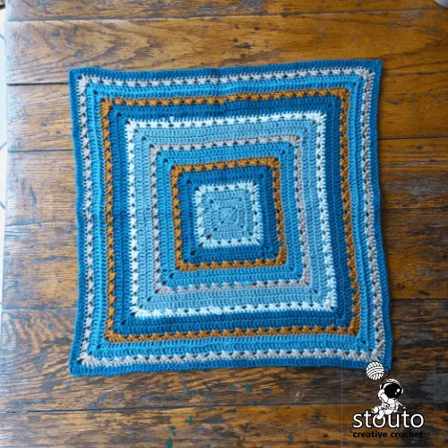 Round-by-round growth of extra large afghan square