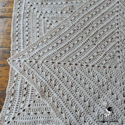 Comparison of flat and textured crochet square surfaces