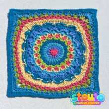 Sunrine granny squares in cheerful version using bright blues, turquoise, hot pink and soft pink.